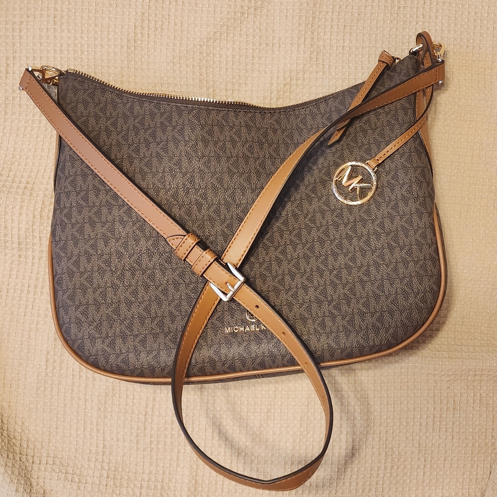 Michael Kors Kelsey Bag